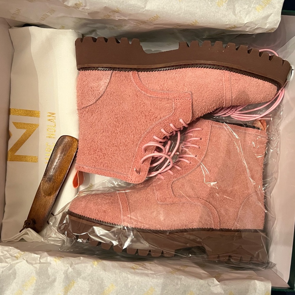 Men’s Size 6 Marc Nolan boots. Pink